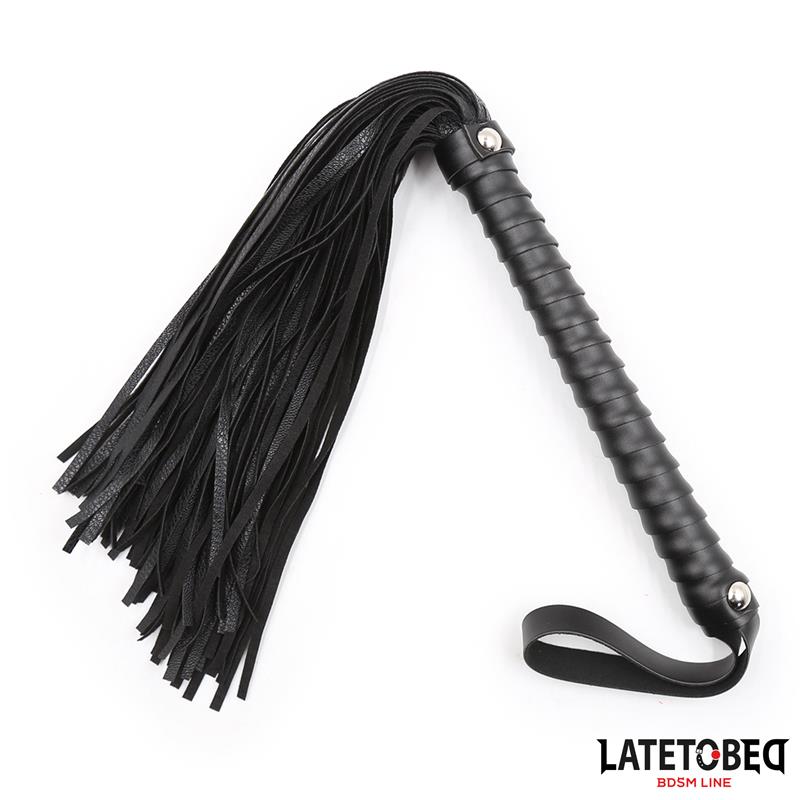 Textured Handle Flogger Black 48.5cm