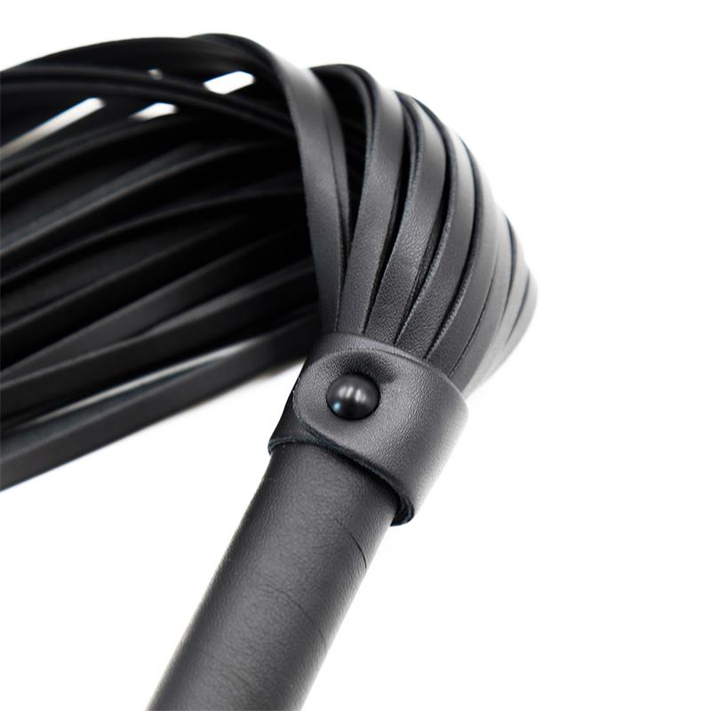 Neoprene Style Flogger 48.5cm
